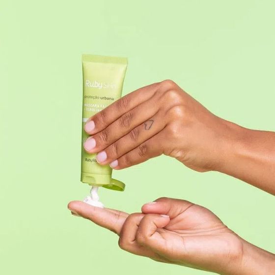 mascara-facil-esfoliante-protecao-urbana